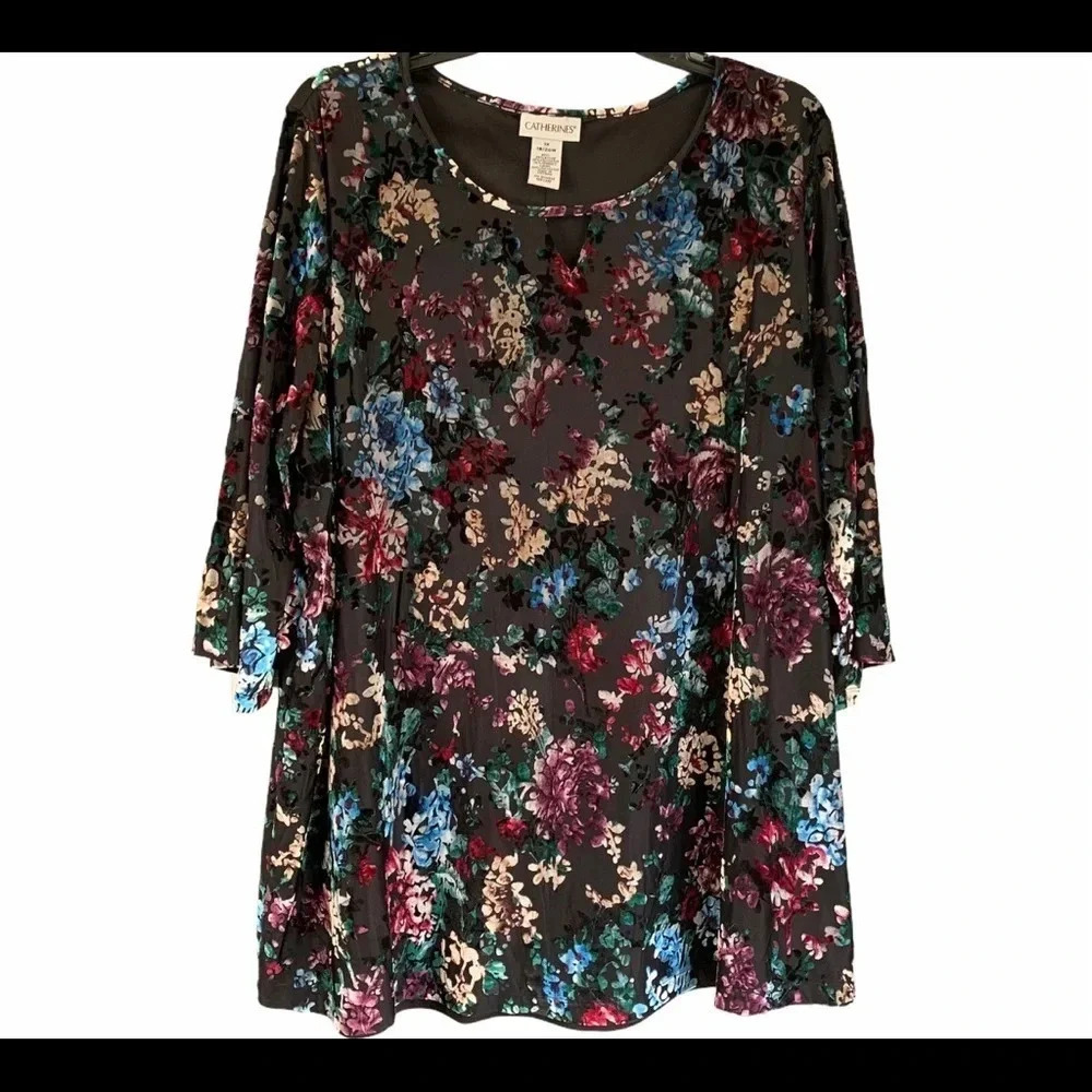 Catherines Velvet Floral 3/4 Sleeve Top W/Keyhole